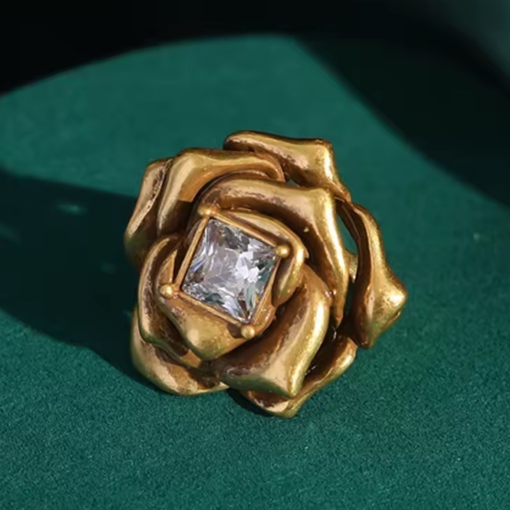 Antique Rose Brass Fine Craftsmanship Crystal Ring View 2